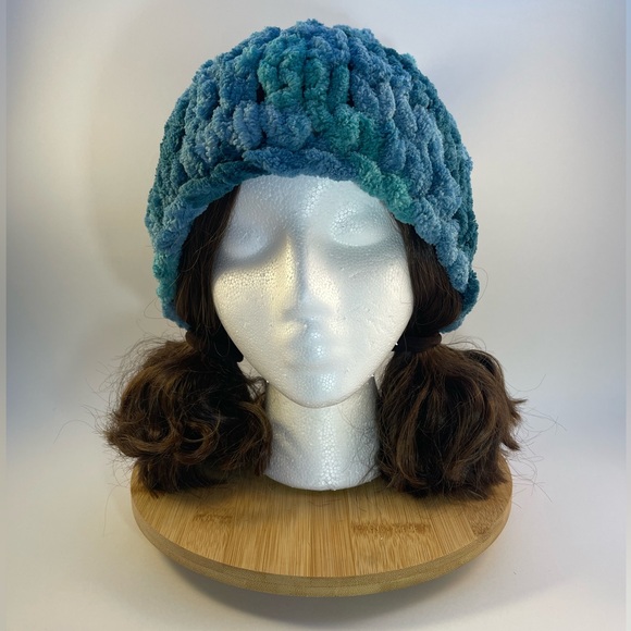 Handmade Kid’s Super Soft & Cozy Winter Hat With Loopy Pom-Pom - Variegated Teal - Picture 4 of 9